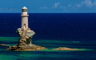 Dormire in un faro in italia