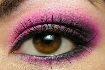 E l’ombretto rosa…impazza! Boom di vendite nel 2018
