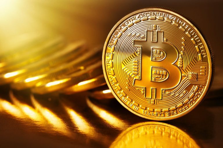 Bitcoin a un bivio: ecco 3 cose che devi sapere
