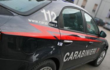 Rosolini, non accetta la relazione della figlia minorenne con un uomo più grande e lo aggredisce. Arrestato