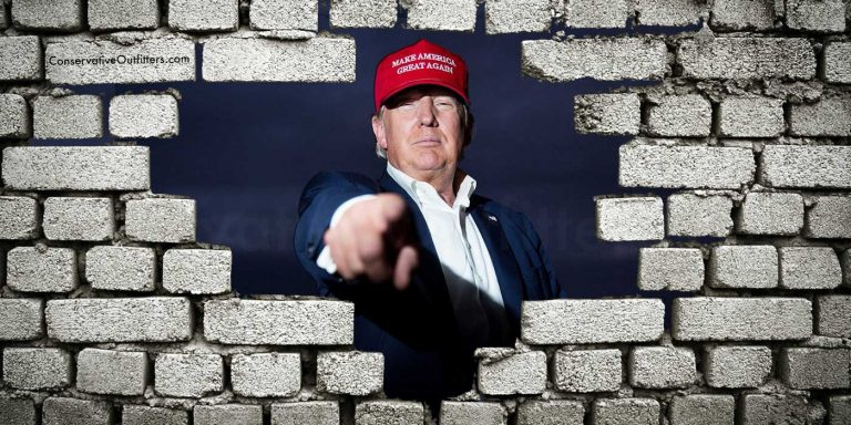 Trump indeciso sulla costruzione del muro: meglio 5 o 10 metri?
