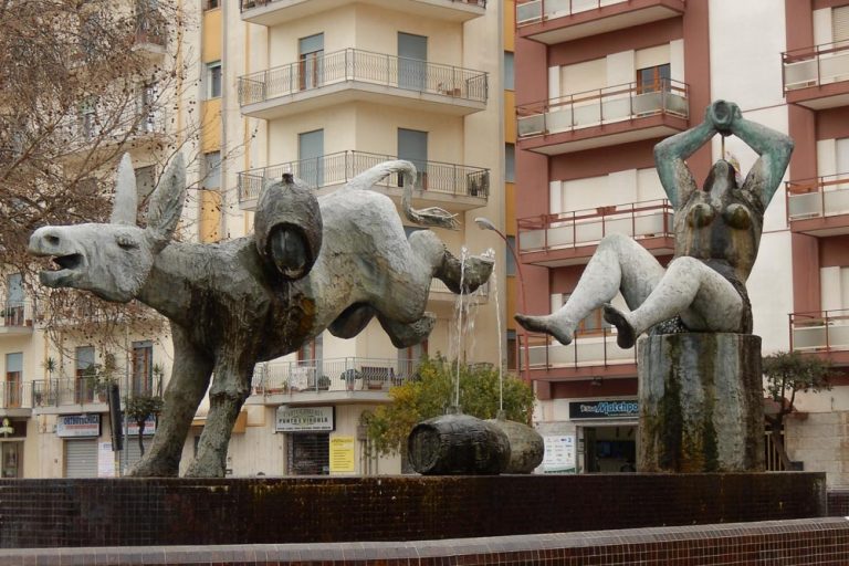 Marsala, appalto per la manutenzione della Fontana del Vino