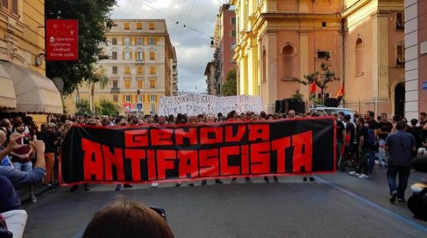 Genova, manifestazione violenta contro casa Pound