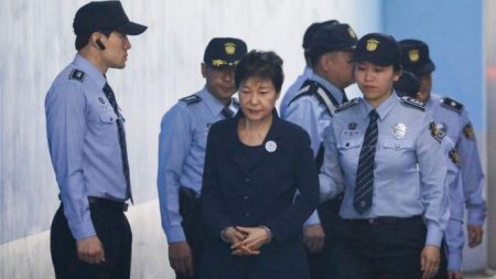 Condanna per l’ex presidente sudcoreana Park Geun-hye