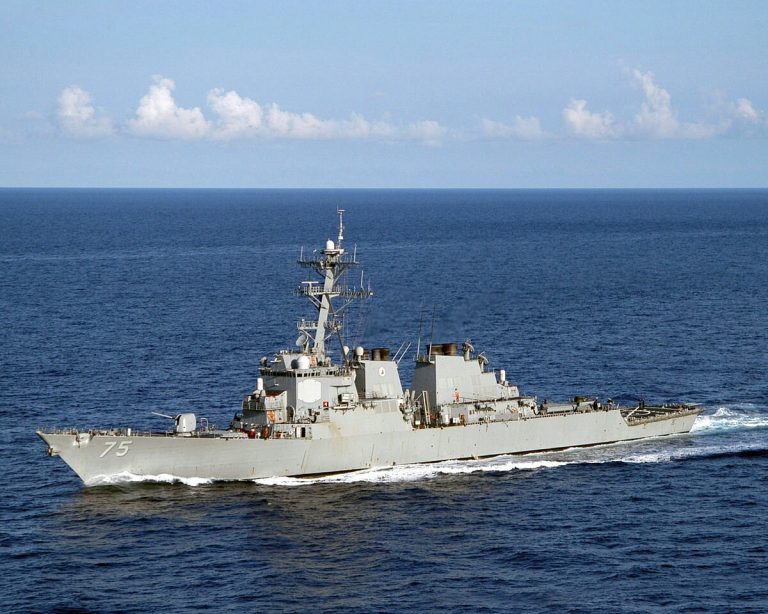 Invasione delle acque siriane di una Nave da Guerra USA