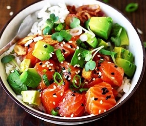 Poke Bowl: la ricetta del sushi scomposto