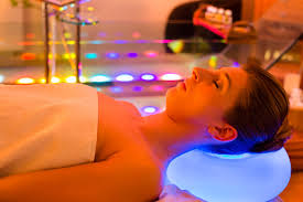 La cromoterapia può fare bene al viso?