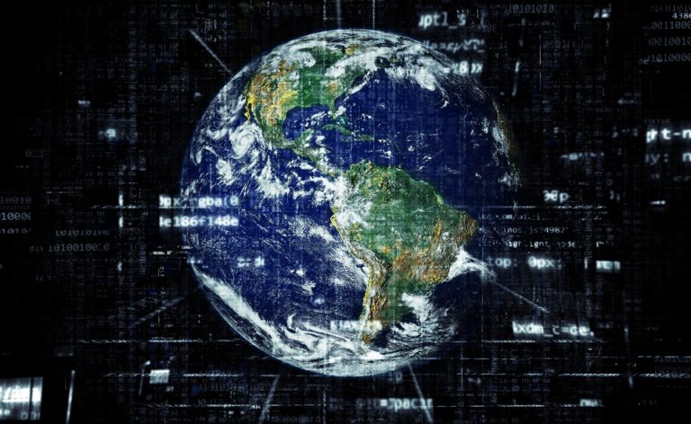 Finzione e realtà: quando la società gioca contro se stessa