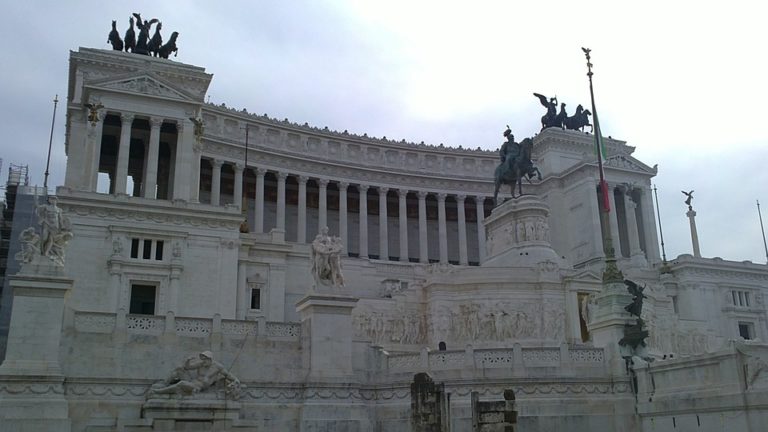Di Battista spara a zero sulla Lega prima del suo ritorno