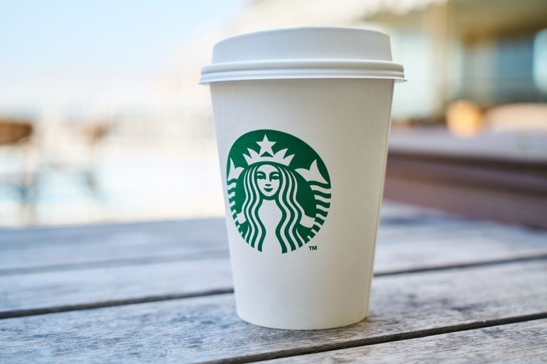 Starbucks: domani è il giorno X per l’apertura a Milano
