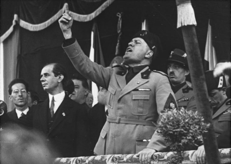 “Si beva un bicchiere di olio di ricino alla sua memoria”, Acerbo (Prc) sulle dichiarazioni della Mussolini