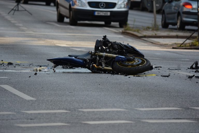 Marsala: grave incidente tra una macchina e uno scooter con a bordo una quattordicenne
