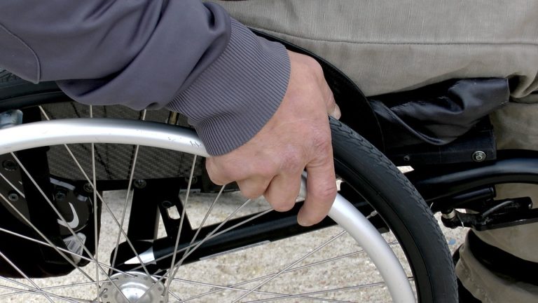 Passaggio del deputato Dall’Osso a Forza Italia dopo la bocciatura degli emendamenti pro-disabili