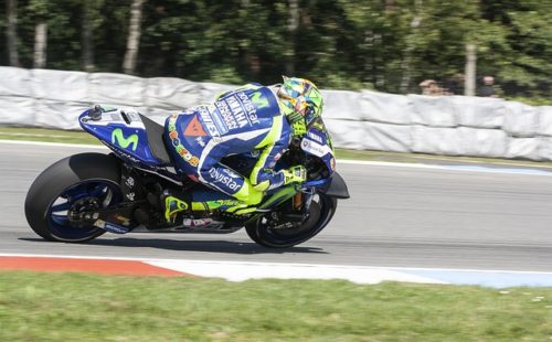 Valentino Rossi: il Dottore migliora i tempi nei test in Qatar grazie al set provato a Sepang