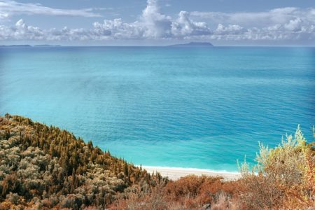 Albania sempre più amata: mete turistiche e traghetti