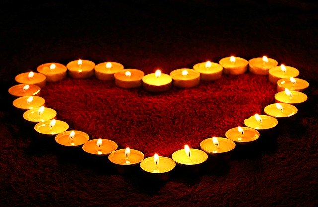 Candele romantiche: tipologie e prezzi delle più belle
