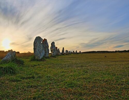 Menhir e Dolmen: cosa sono e dove si trovano gli antichi megaliti