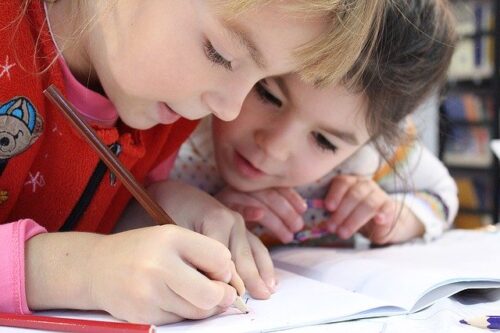 Ritorno a scuola: il Coronavirus torna a complicare le cose