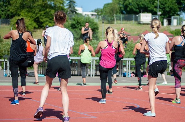Zumba: che tipo di attività è? Quali benefici apporta all’organismo?