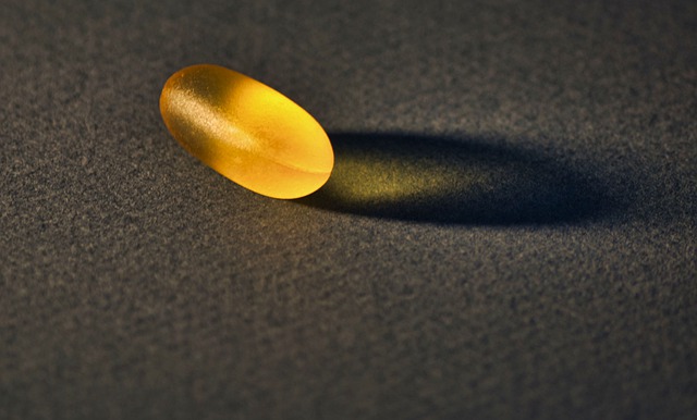 Integratore di biotina: come funziona e benefici per capelli e pelle