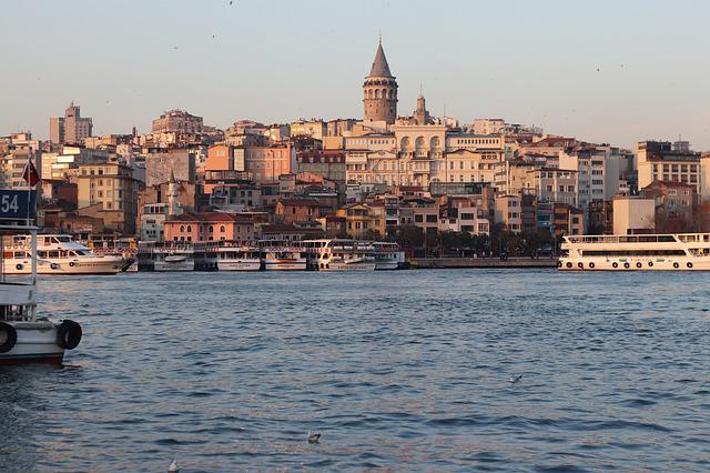 Instanbul: ecco cosa vedere e quali piatti gustare