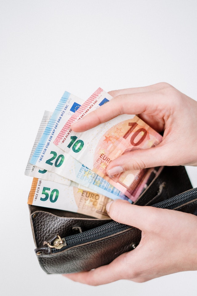 Bonus per chi ha un ISEE fino a 30000 euro: ecco quali sono i due nuovi attivi dal 2022