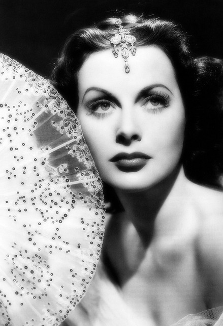 Invento il Wi-fi: chi era l’attrice Hedy Lamarr? A quanto risale la sua invenzione?