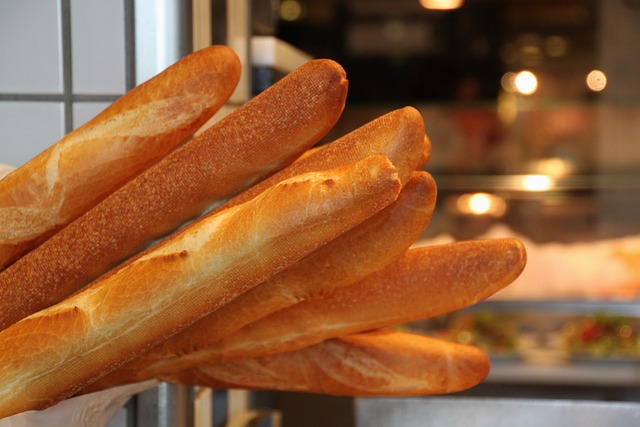 Baguette francese: la ricetta tradizionale per prepararla a casa