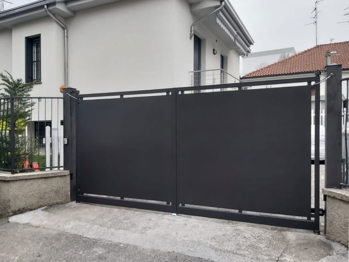 Sicurezza domestica: gli italiani puntano su recinzioni e cancelli