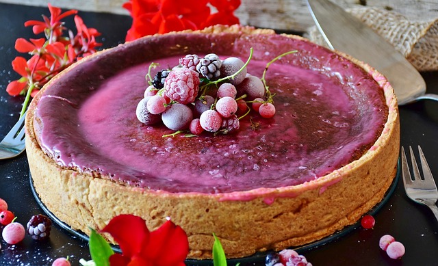 Cheesecake prugne ﻿e cioccolato bianco: ingredienti e preparazione