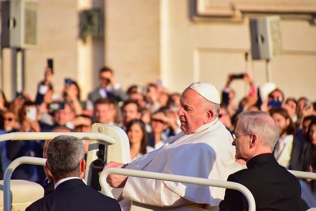Il Papa sul fine vita: accompagnare al termine naturale