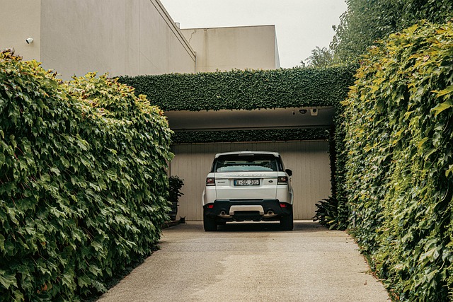 Land Rover in versione autocarro: il nuovo trend che ha conquistato il mercato delle partite IVA