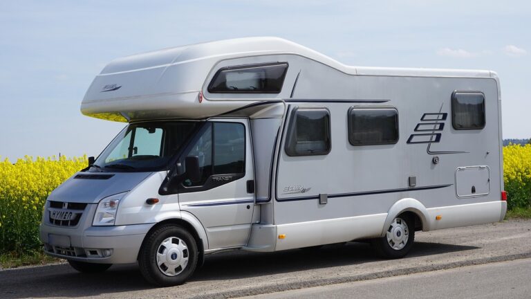 Accessori camper 2025: gli strumenti indispensabili per viaggiare con comfort e sicurezza